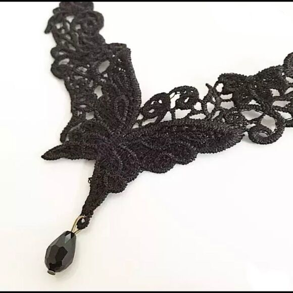 🆕 GOTHIC VINTAGE LACE NECKLACE w/BUTTERFLY - Picture 2 of 6